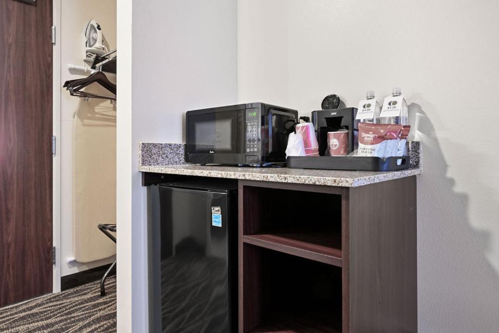 Cobblestone Hotel & Suites - Mosinee المظهر الخارجي الصورة